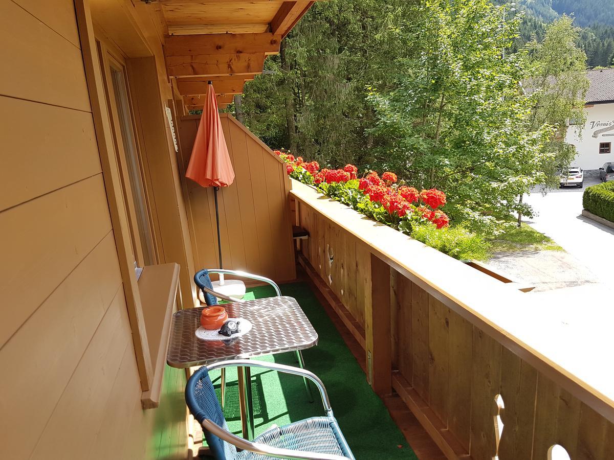 Haus Gröblacher Mayrhofen Exterior foto